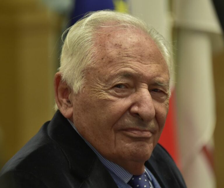 Mogol scrive a Draghi e Franceschini “Aiutate il settore spettacolo”