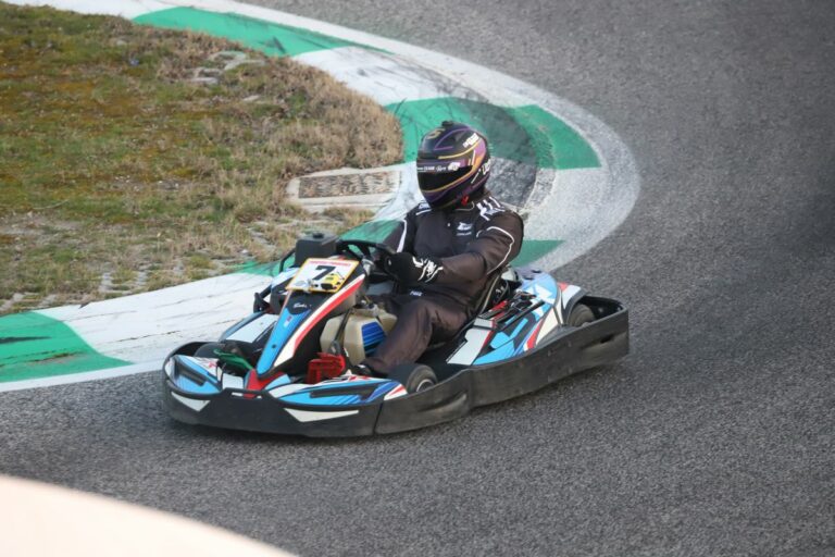 Il Toscano Racing Team al freddo “rompe il ghiaccio” con la prima gara P7