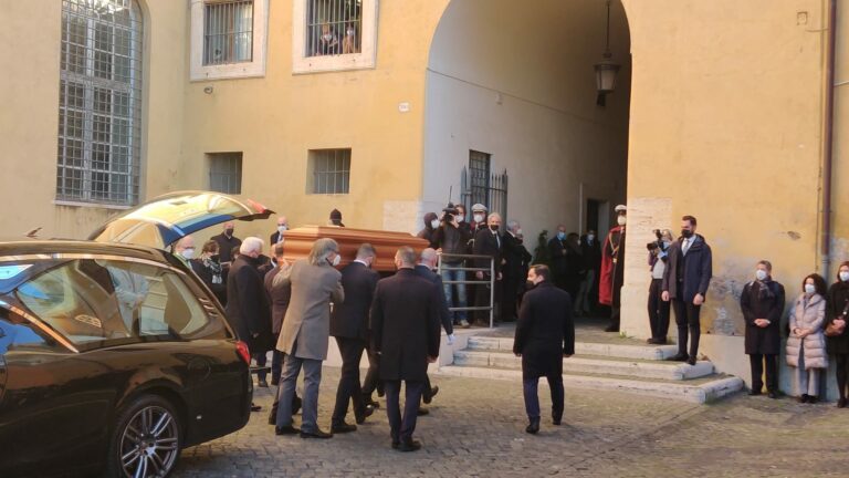 In Campidoglio la camera ardente per David Sassoli