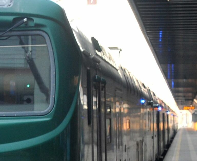 Abruzzo, Marsilio e D’Annuntiis incontrano i sindaci per la linea ferroviaria adriatica