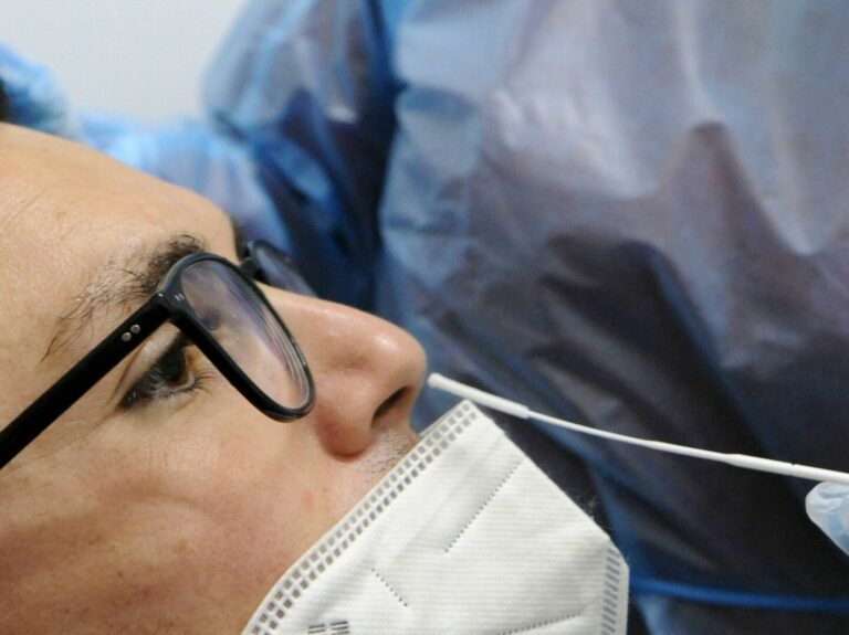 Covid, un decesso e 155 nuovi positivi in Valle d’Aosta