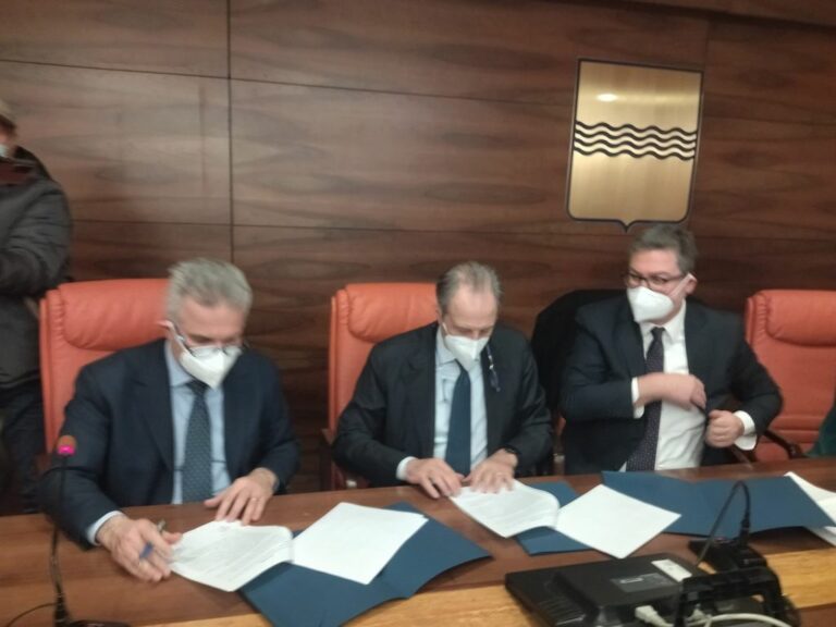 Rifiuti, firmato protocollo di intesa tra Regione Basilicata e Conai