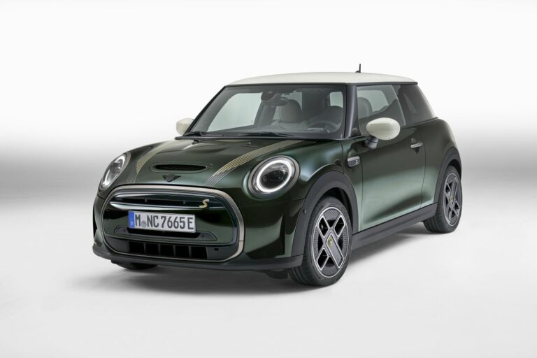Con la primavera “sbocciano” le nuove Special Edition Mini