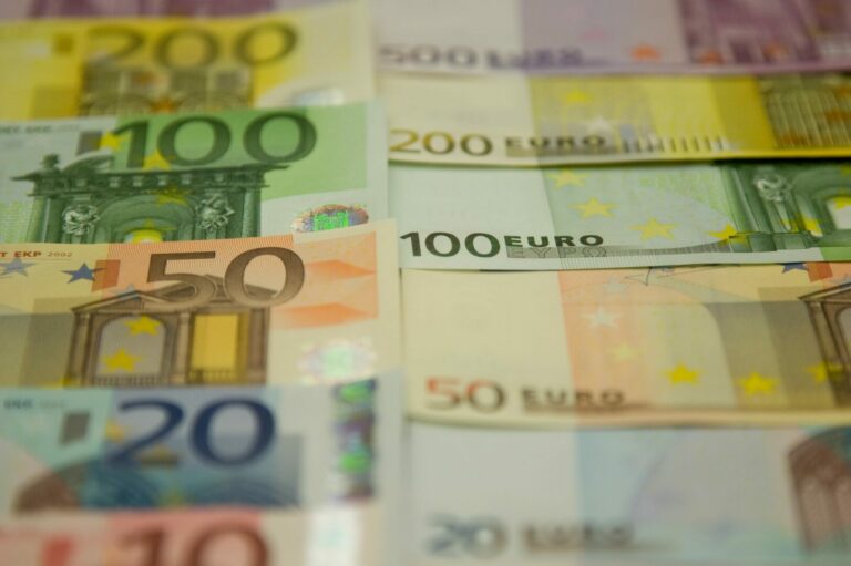 Corruzione, accuse per ex commissario UE maltese John Dalli