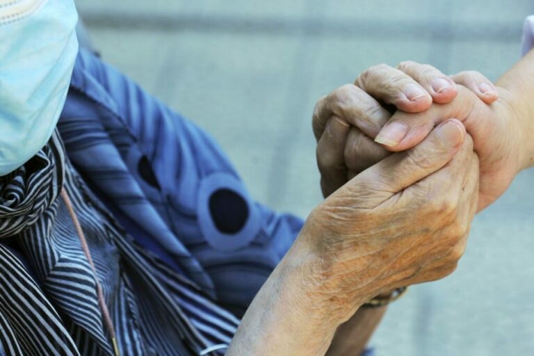 Covid, nelle Rsa impennata di casi a gennaio ma pochi ricoveri e decessi