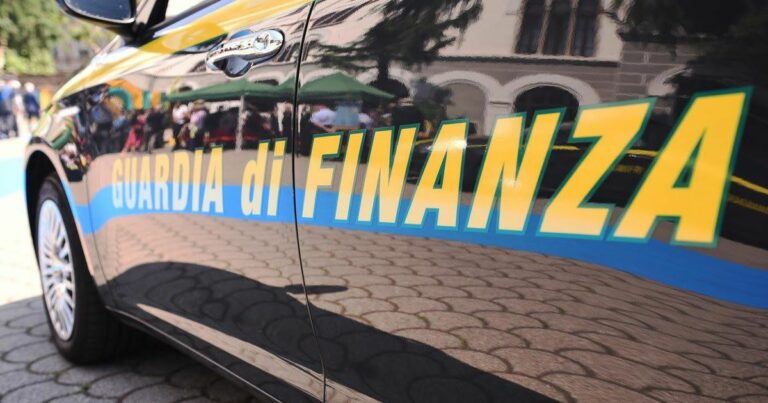 Truffa ai danni Regione Campania, sequestrati beni per 600 mila euro