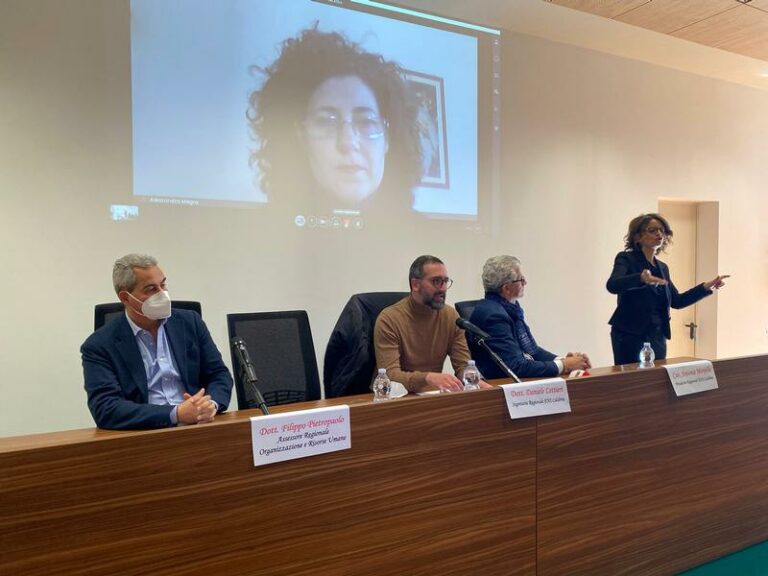 Lingua dei segni, presentato corso per i dipendenti regionali calabresi