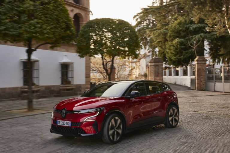 La Megane E-Tech Electric porta la “Renaulution” dentro casa