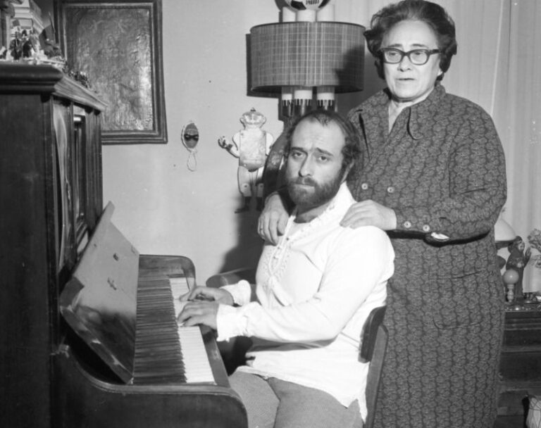 Apre a Bologna la mostra-evento su Lucio Dalla