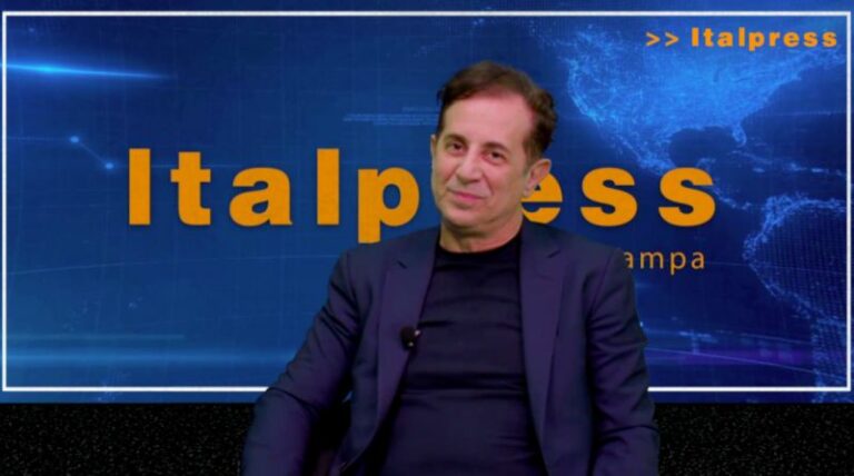 Manlio Dovì “Vogliamo tornare a teatro e vedere la gente ridere”