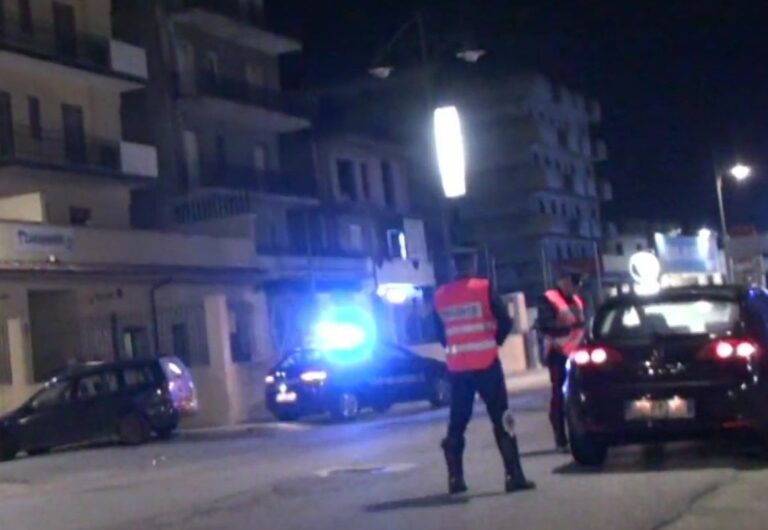 Napoli, in 24 ore denunciato dopo fuga e poi arrestato per droga
