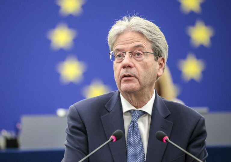 Gentiloni: “In Ucraina è scontro tra autocrazia e libertà”