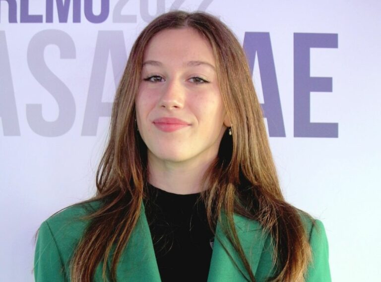 “Sulle strade della musica” a Sanremo, la 15enne Stella premiata in CasaSiae