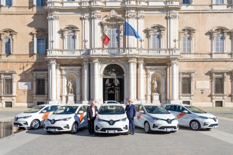 Mobilize, nuova soluzione di car sharing 100% elettrico a Modena