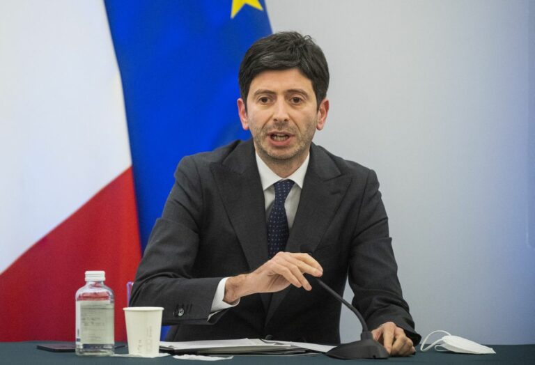 Speranza “Favoriremo vaccinazione persone in arrivo dall’Ucraina”