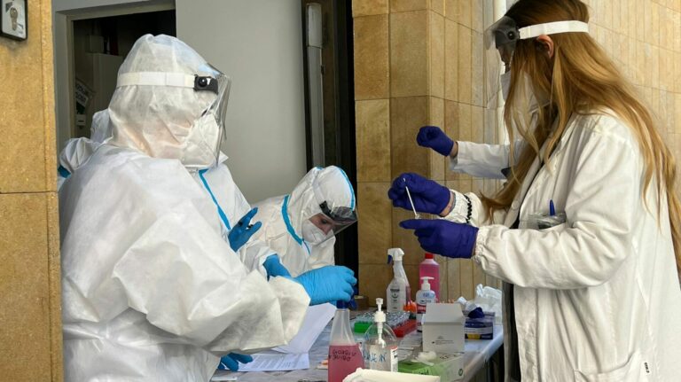In Lombardia 4.226 nuovi casi di Covid e 32 decessi