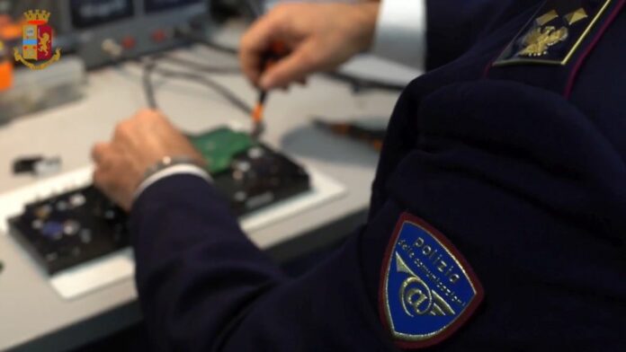 FALSI GREEN PASS, VIOLATI I SISTEMI SANITARI REGIONALI DI CAMPANIA, LAZIO, PUGLIA, LOMBARDIA, CALABRIA E VENETO