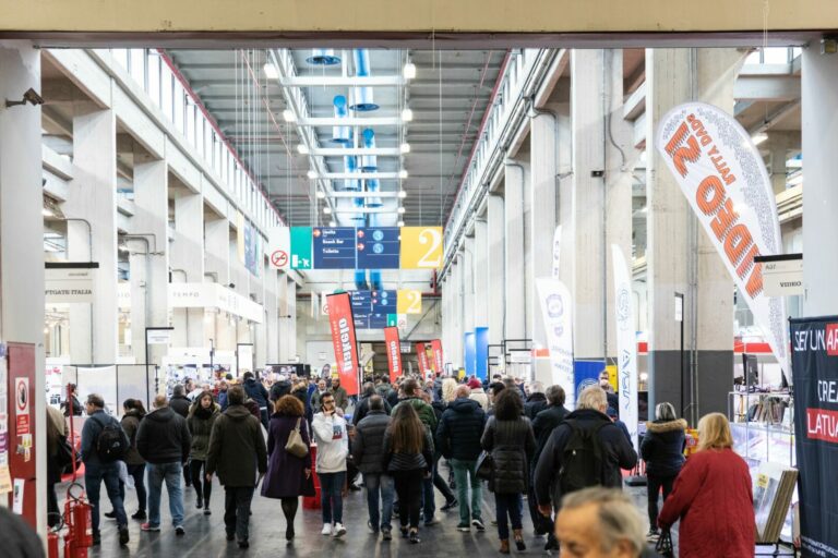 DR Automobiles main sponsor di Automotoretrò a Torino