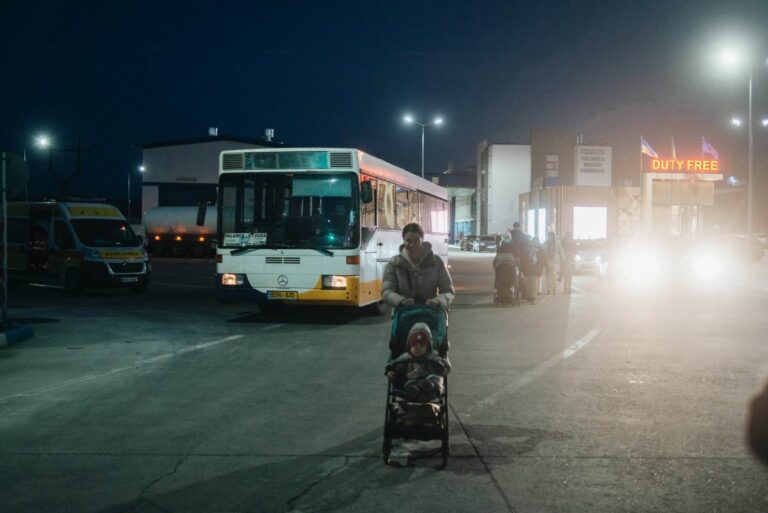 Ucraina, domani arriva a Cagliari bus con 60 profughi