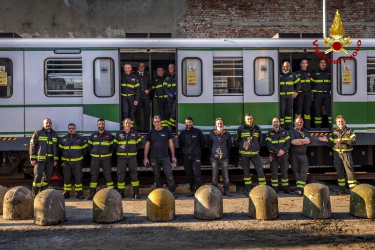Atm Milano dona ai Vigili del Fuoco una carrozza metro dismessa