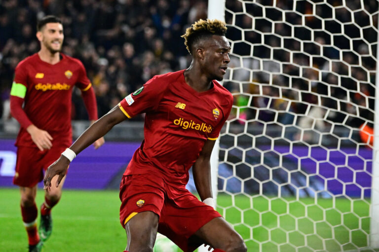 Abraham-gol al 91°, 1-1 col Vitesse e Roma ai quarti