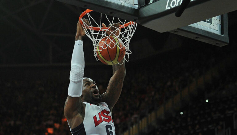 LeBron trascina i Lakers nella “sua” Cleveland