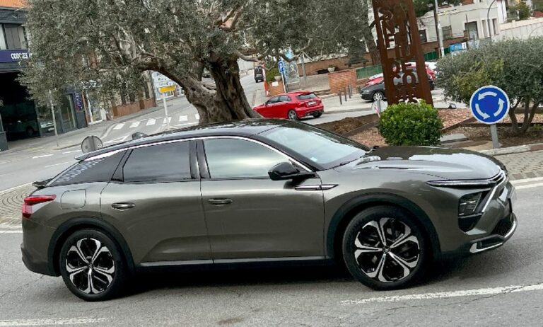 Nuova Citroen C5 X, la station wagon con lo stile suv