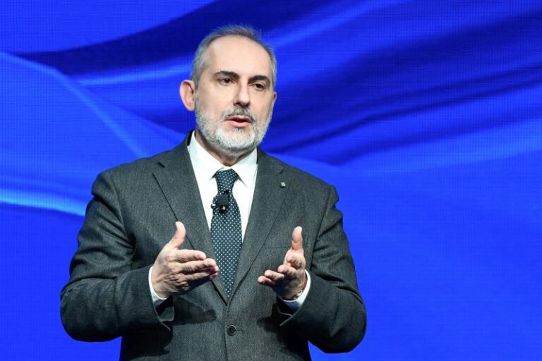 Terna aggiorna il piano industriale accelerando sugli investimenti