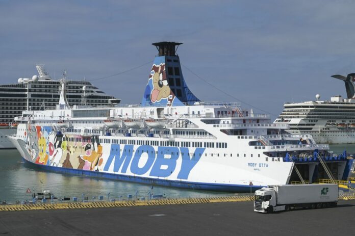 PORTO DI CIVITAVECCHIA
NAVE NAVI MOBY