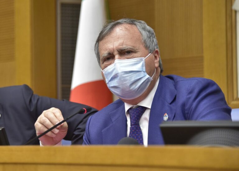 Brugnaro ricoverato in ospedale per un malore