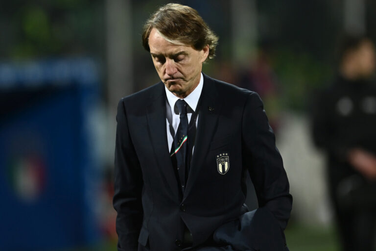 Mancini “Rialzare la testa e lavorare per il futuro”