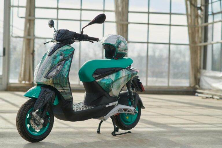 Per Piaggio 1 edizione speciale firmata Feng Chen Wang