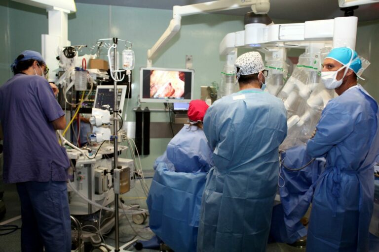 Tumore del colon retto, in Sicilia trapianto di fegato su paziente metastatico