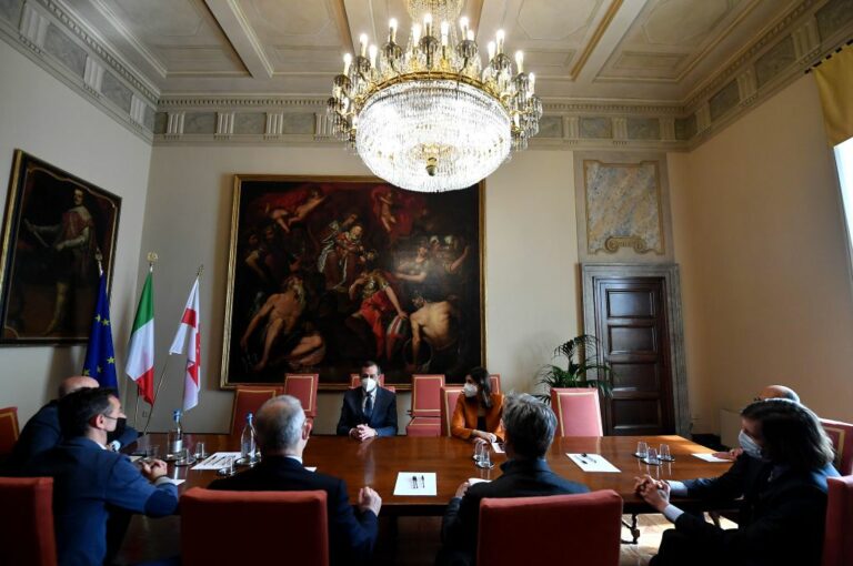 Milano, firmata la Carta dei Valori della Ristorazione Italiana