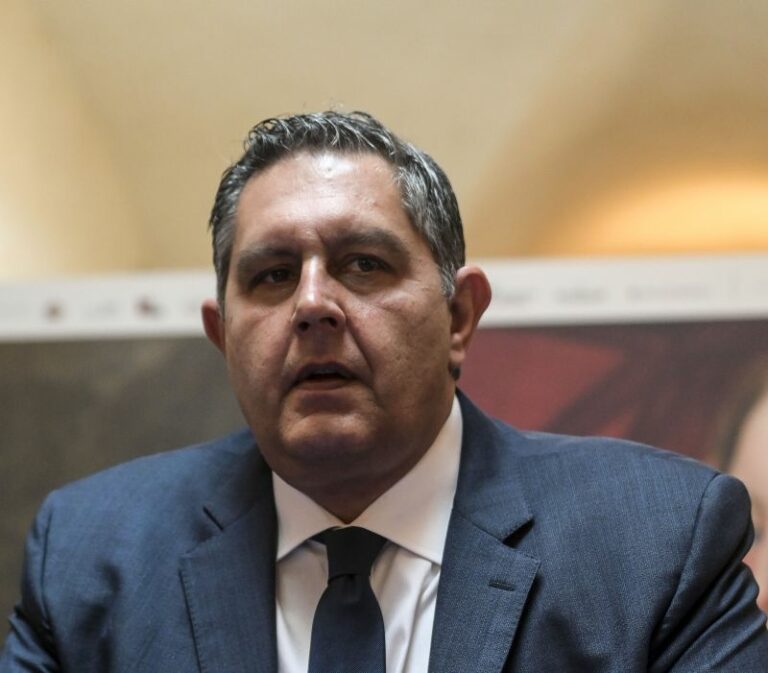 Covid, Toti “Ora inizia la vera convivenza con il virus”