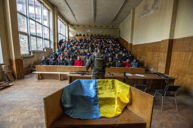 Aperti corridoi umanitari nel nord-est dell’Ucraina