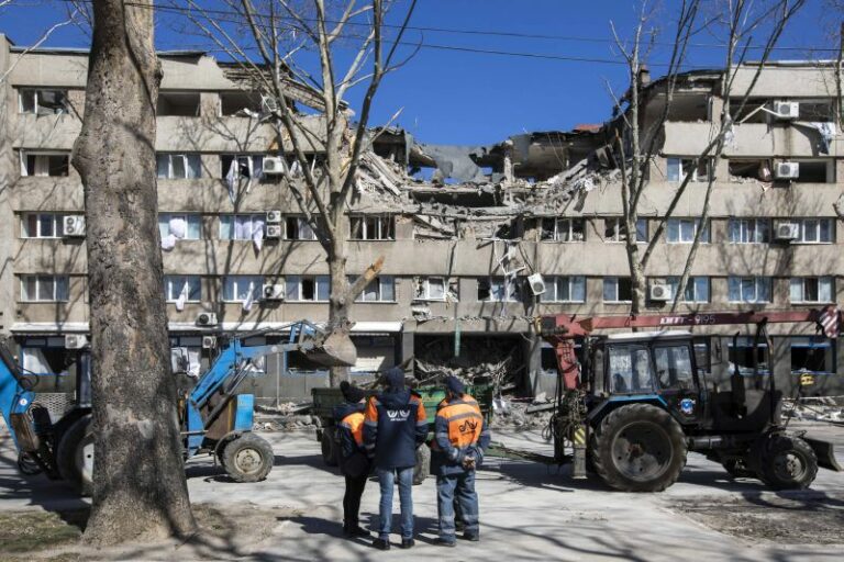 Ucraina, bombardamenti e paura continuano a segnare il conflitto