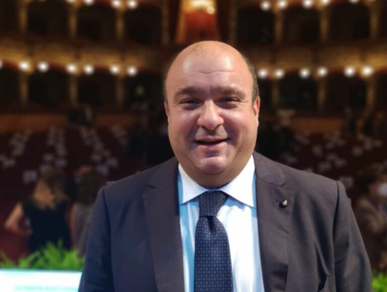 Il giornalista Bongarrà nominato Commendatore dell’Ordine al Merito