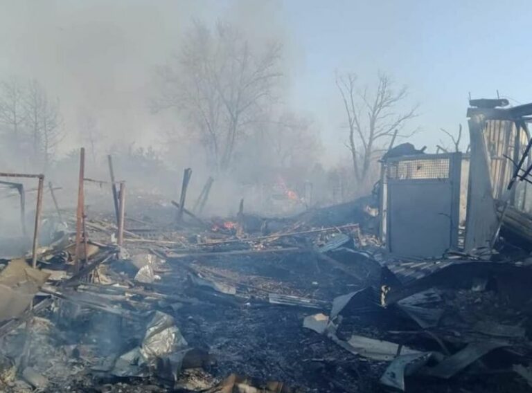 Città sotto assedio in Ucraina. Incontro Cina-Usa mentre si continua a trattare