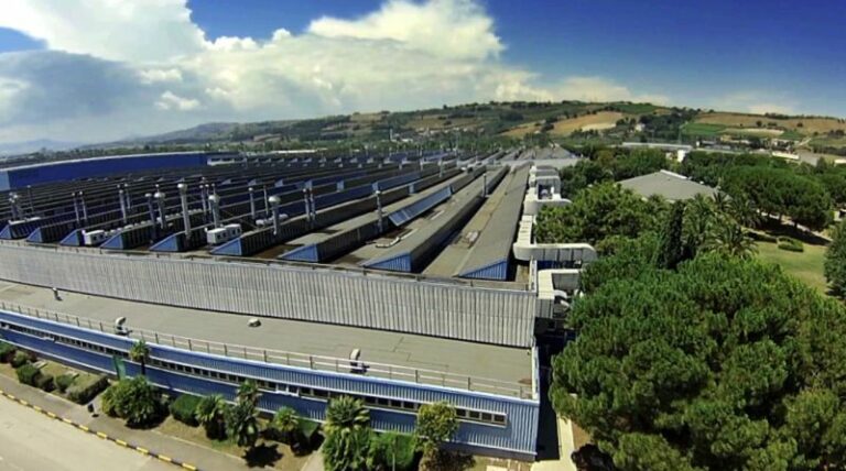 Stellantis, accordo per gigafactory a Termoli. Mercedes-Benz sarà socio