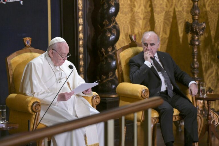 Pope in Malta: “Will to end corruption should be as the strong winds”