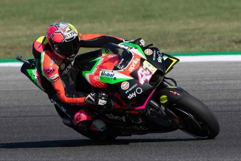 Festa Aprilia in MotoGp, Aleix Espargarò vince in Argentina