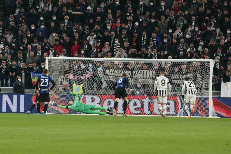 Juve-Inter 0-1, la decide un rigore di Calhanoglu