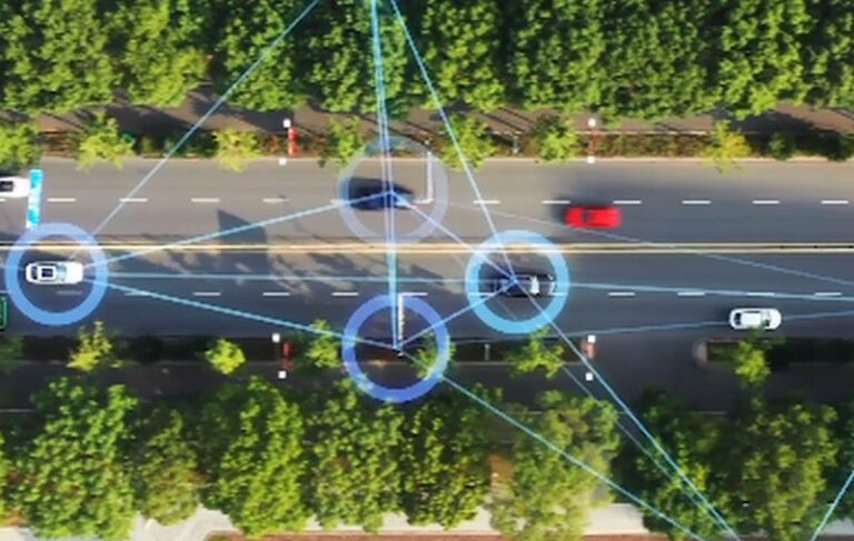 Stellantis partecipa a test su tecnologie veicoli connessi 5G