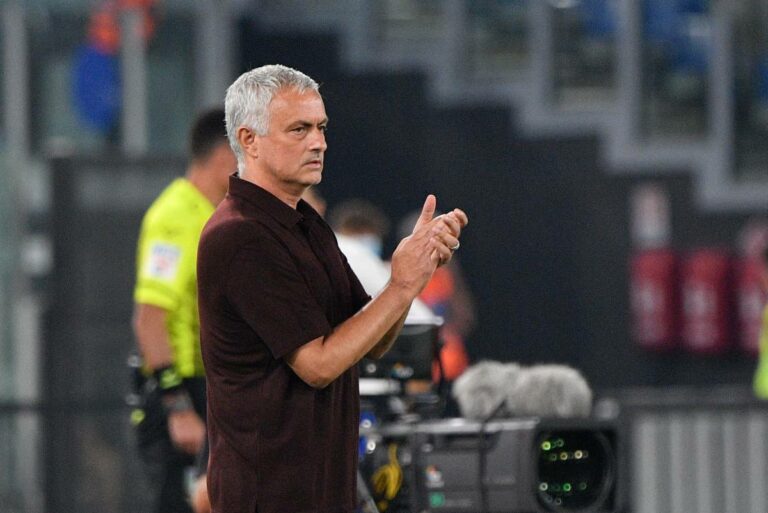 Mourinho “Prima vincevo per me, ora penso a giocatori e tifosi”