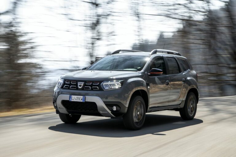 Dacia, serie limitata Duster Extreme per “viaggiatori seriali”