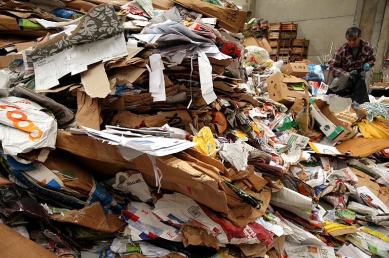 Riciclo carta, la filiera dei poliaccoppiati al centro di un convegno