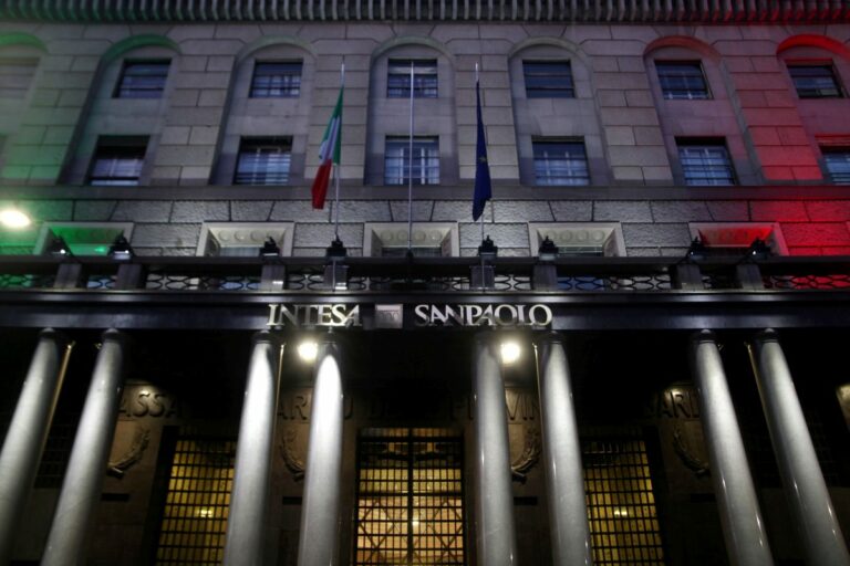 Intesa Sanpaolo al primo posto della LinkedIn Top Companies