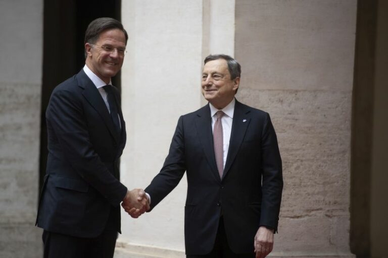 Draghi vede il premier olandese Rutte “Ferma condanna della strage di civili”