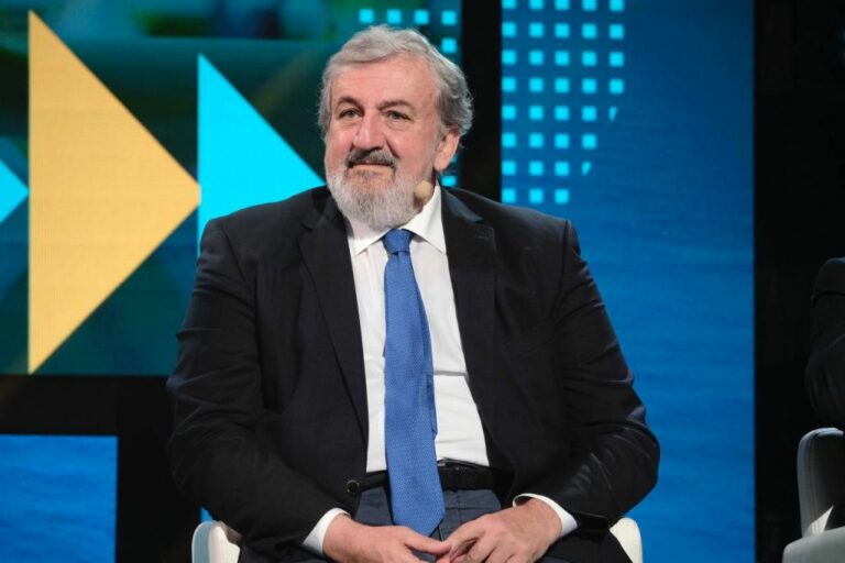Pnrr, Emiliano “Progetto bandiera Puglia è Taranto città idrogeno”